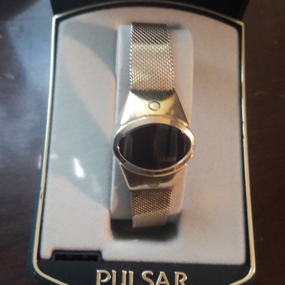 COPY - Vintage Pulsar digital ladies watch .